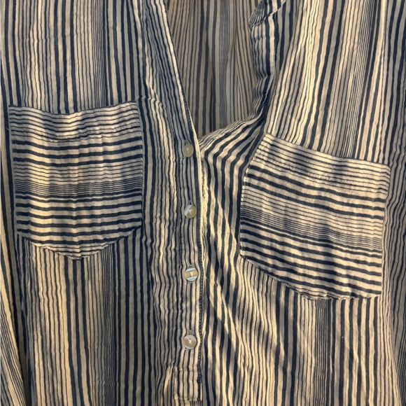 Lucky brand Blue striped top NWOT - Picture 3 of 4